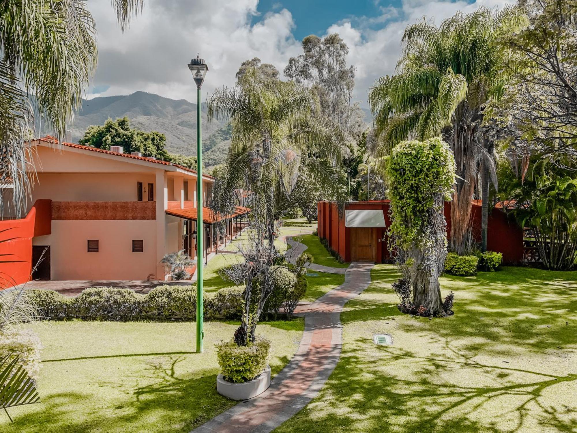 Real De Chapala Hotel Ajijic Exterior photo